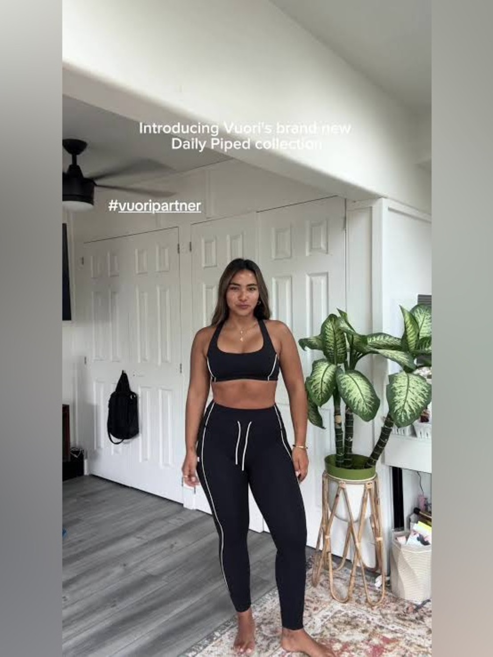 Vuori Daily Piped Drawstring leggings + Sports Bra SET Black - Picture 4 of 14
